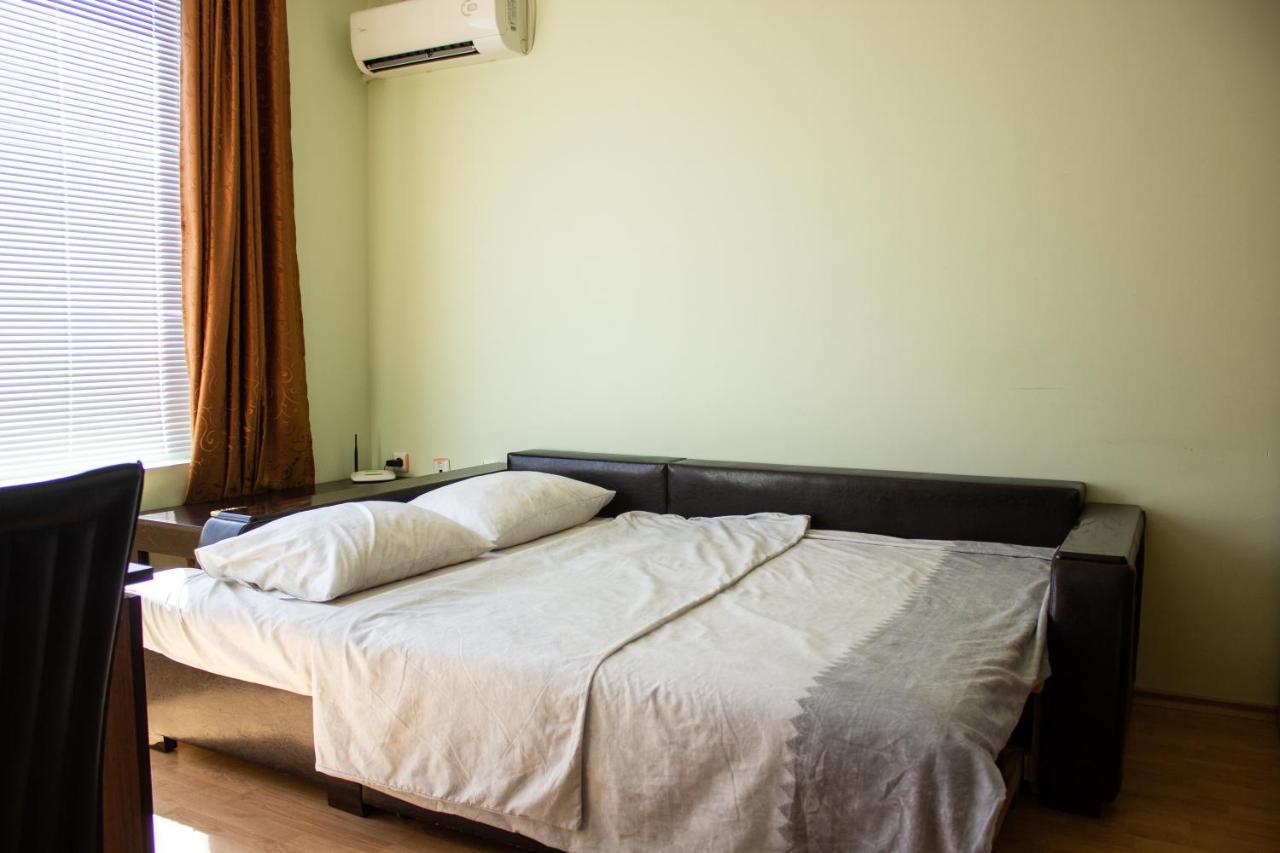 Central Couch Studio Pomorie Luaran gambar